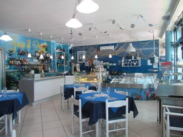 Locale Commerciale in vendita a Montesilvano, Abruzzo