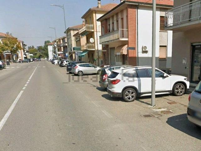 Locale Commerciale in vendita a San Giorgio Piacentino, Piacenza