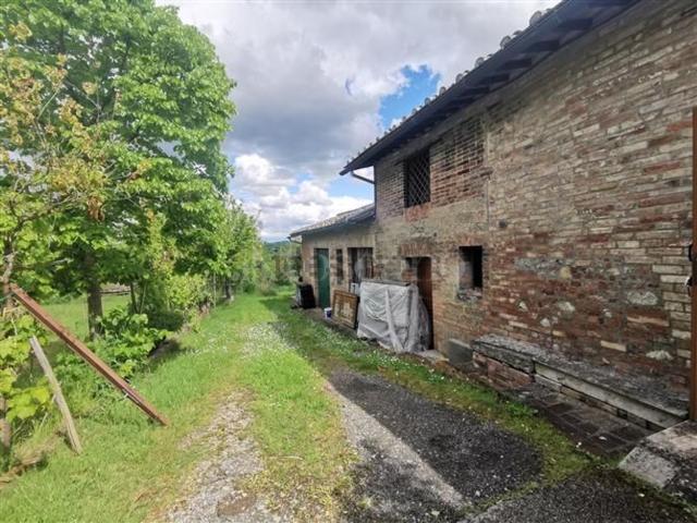 Locale Commerciale in vendita a Ponte a Tressa, Monteroni D'arbia