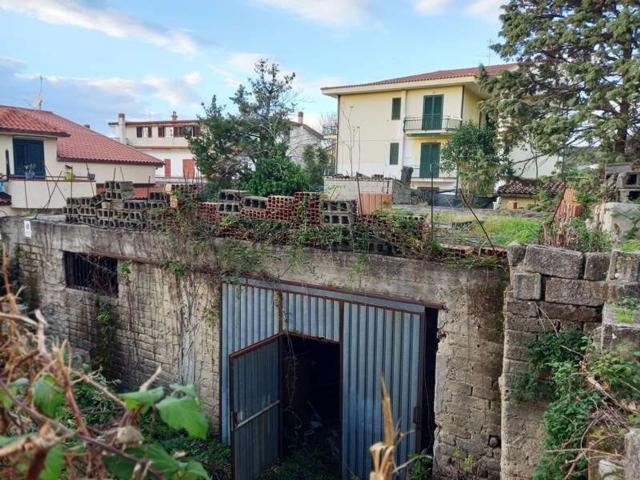 Locale Commerciale in vendita a Castellabate, Campania