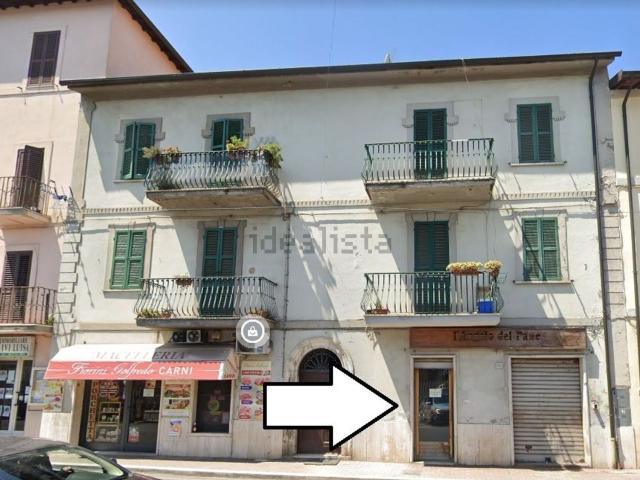 Locale Commerciale in vendita a Orte Scalo - Parco delle Ginestre, Orte