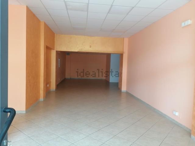 Locale Commerciale in vendita a San Paolo, Vasto