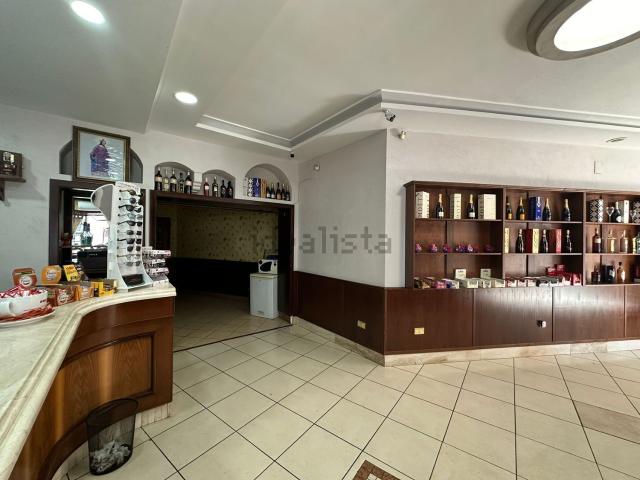 Locale Commerciale in vendita a Marano Di Napoli, Campania