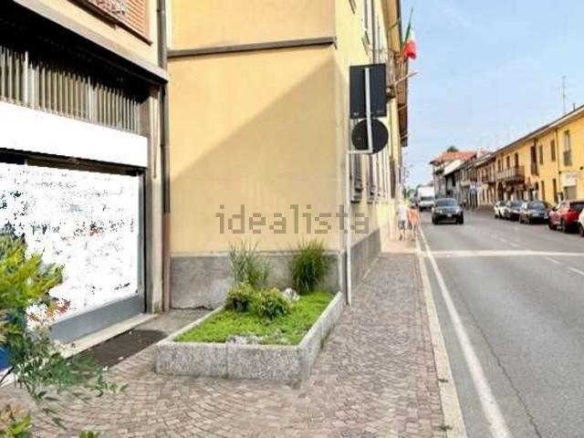 Locale Commerciale in vendita a Barlassina, Monza e della Brianza