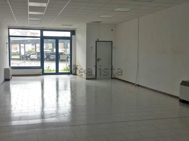 Locale Commerciale in vendita a Bassa Reggiana, Re