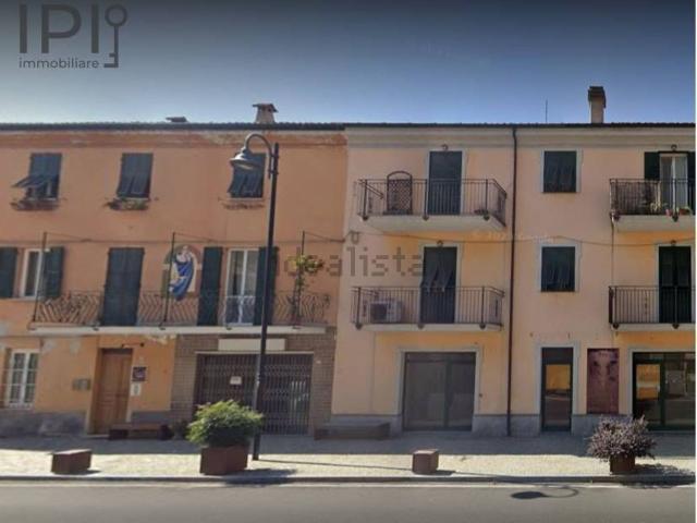 Locale Commerciale in vendita a Dego, Liguria