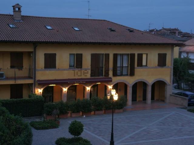 Locale Commerciale in vendita a Zivido, San Giuliano Milanese