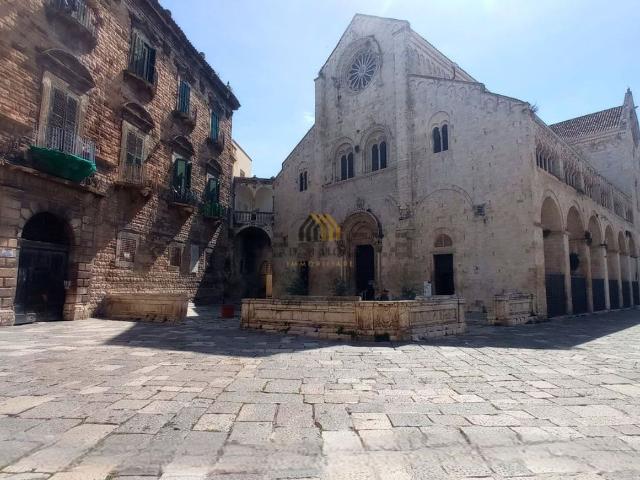 Locale Commerciale in vendita a Puglia, Bari