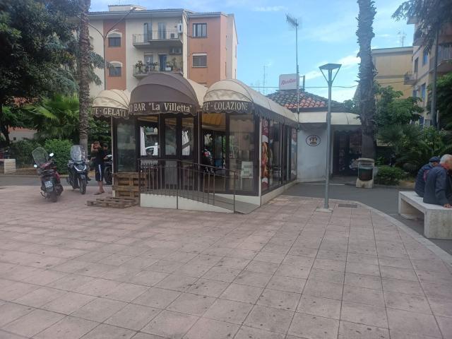 Locale Commerciale in vendita a Loreto, Acireale
