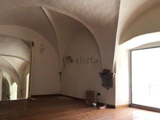 Locale Commerciale in vendita a San Leo Bastia, Umbria