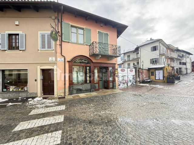 Locale Commerciale in vendita a Piemonte, Asti