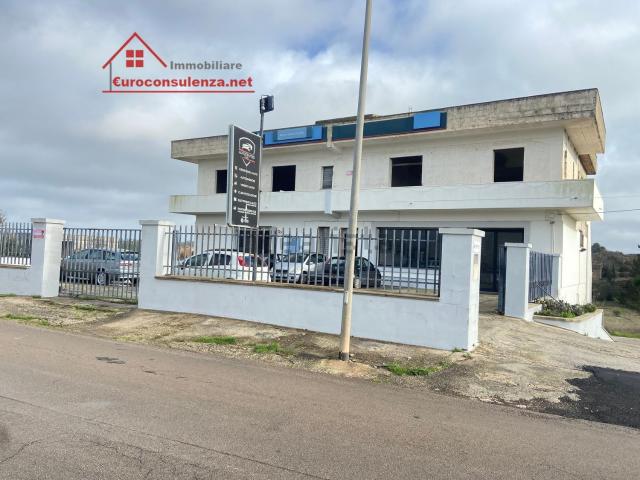 Locale Commerciale in vendita a Presicce, Puglia