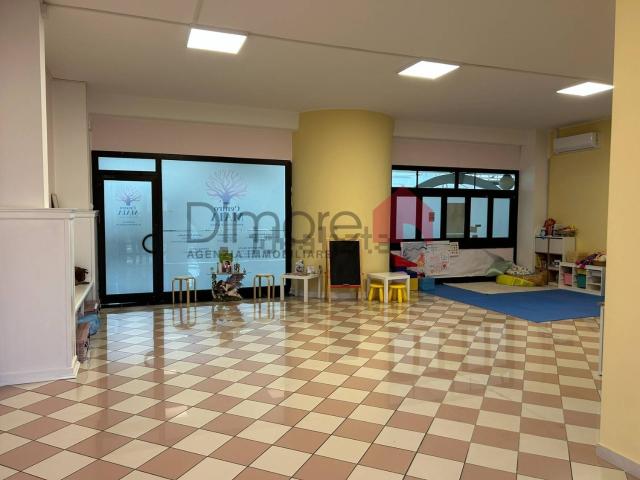 Locale Commerciale in vendita a Tarquinia, Lazio
