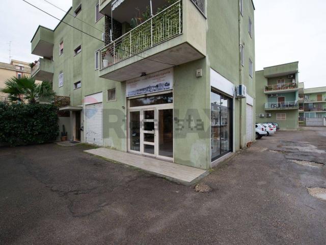 Locale Commerciale in vendita a Modugno, Bari