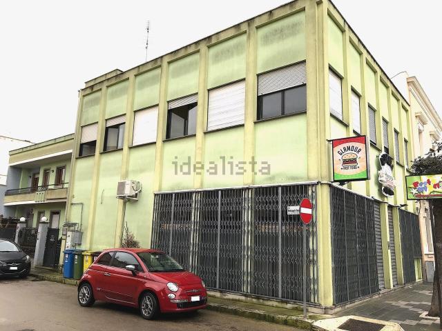 Locale Commerciale in vendita a Puglia, Brindisi