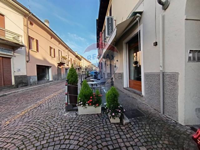 Locale Commerciale in vendita a Piemonte, Novara
