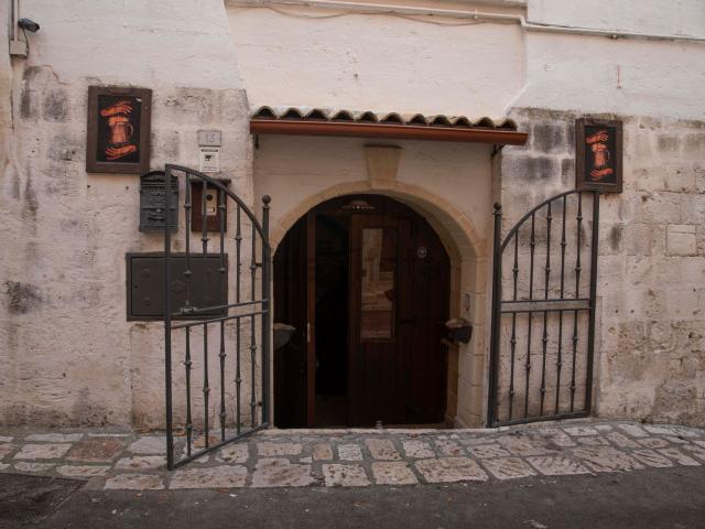 Locale Commerciale in vendita a Puglia, Taranto