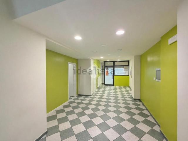 Locale Commerciale in vendita a Castrezzato, Brescia