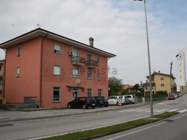 Locale Commerciale in vendita a Majano, Friuli-Venezia Giulia
