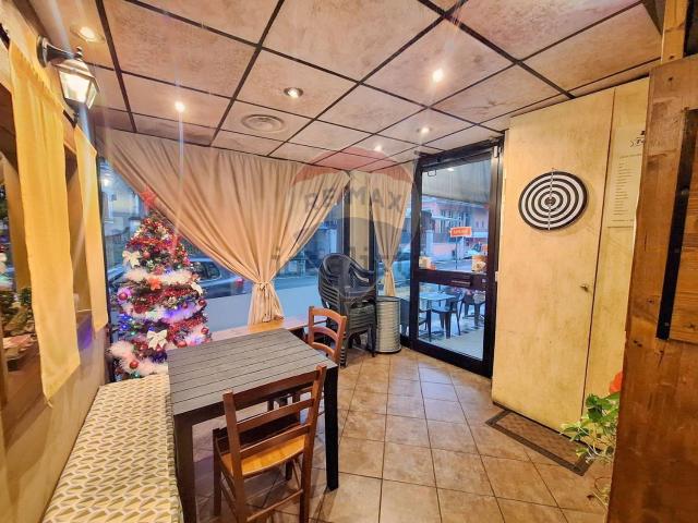 Locale Commerciale in vendita a Barnasc, Tradate