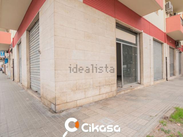 Locale Commerciale in vendita a Is Mirrionis, Cagliari