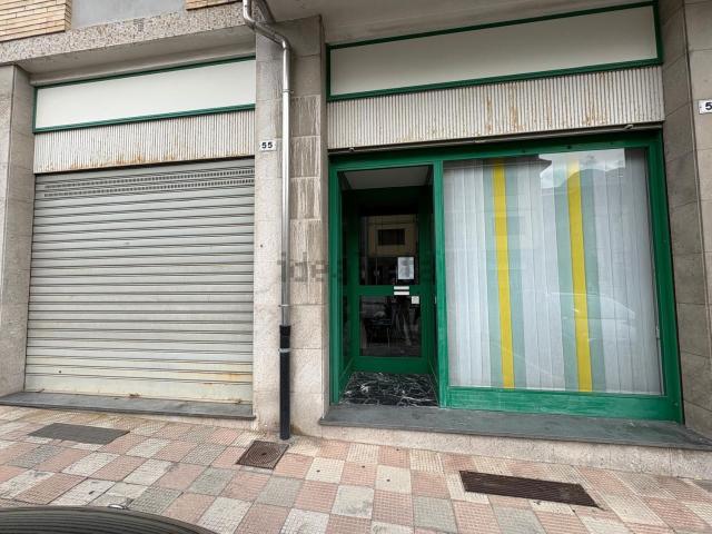 Locale Commerciale in vendita a Torille, Verres