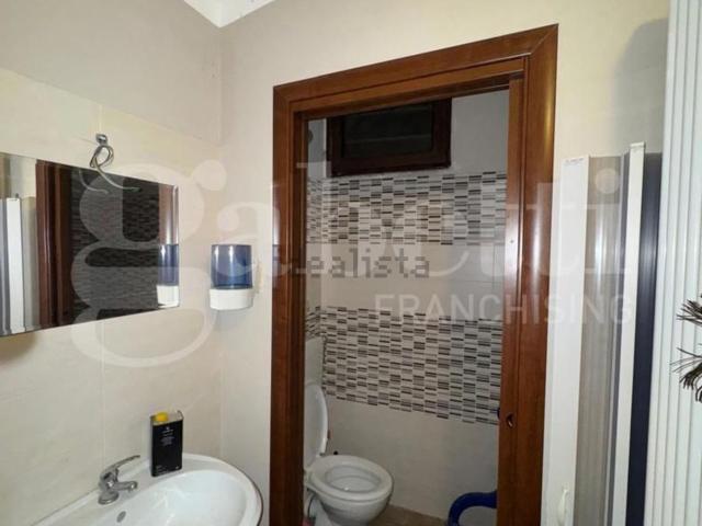 Locale Commerciale in vendita a Idice, San Lazzaro