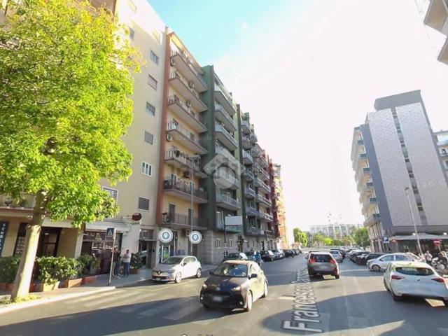 Locale Commerciale in vendita a Picone, Bari