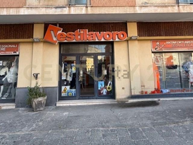 Locale Commerciale in vendita a Centro storico, Catania