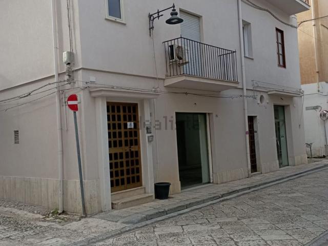 Locale Commerciale in vendita a Partinico, Sicilia
