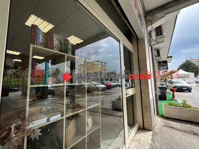 Locale Commerciale in vendita a Campobasso, Molise