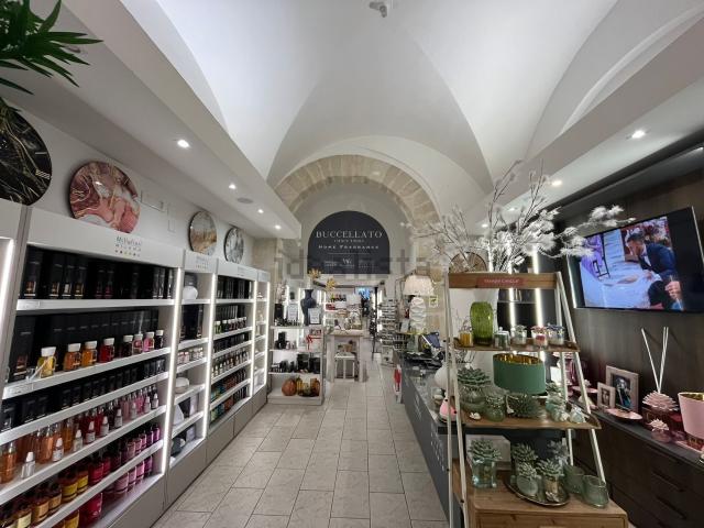 Locale Commerciale in vendita a Trapani, Sicilia