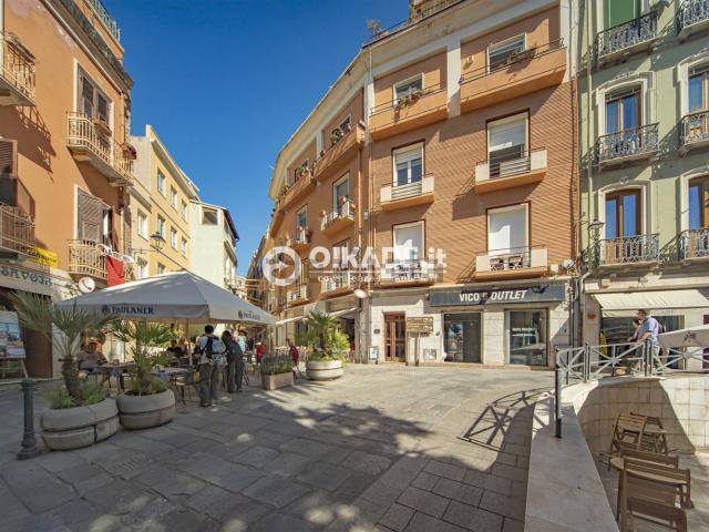 Locale Commerciale in vendita a Lapola/Marina, Cagliari