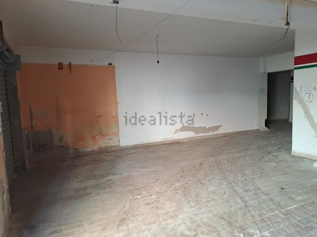 Locale Commerciale in vendita a Augusta, Sicilia
