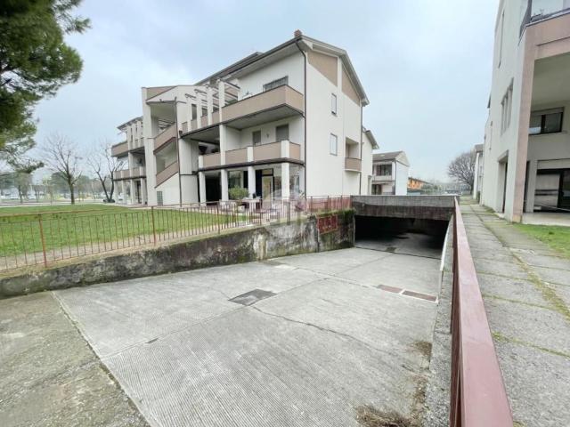 Locale Commerciale in vendita a Roncadelle, Lombardia
