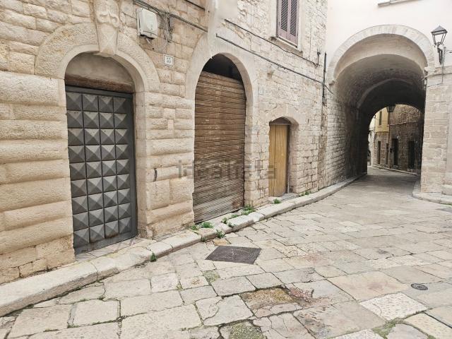 Locale Commerciale in vendita a Puglia, Barletta-andria-trani