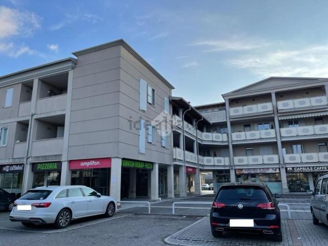 Locale Commerciale in vendita a Montichiari, Lombardia