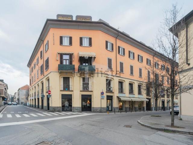 Locale Commerciale in vendita a San Carlo, Monza