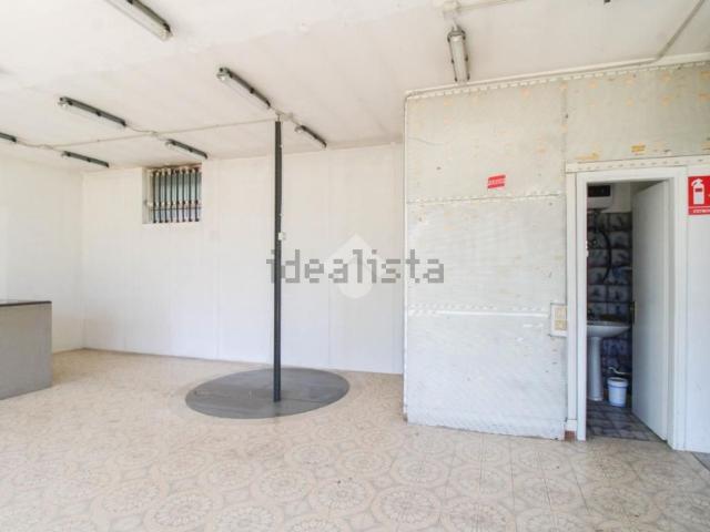 Locale Commerciale in vendita a Orzinuovi, Brescia