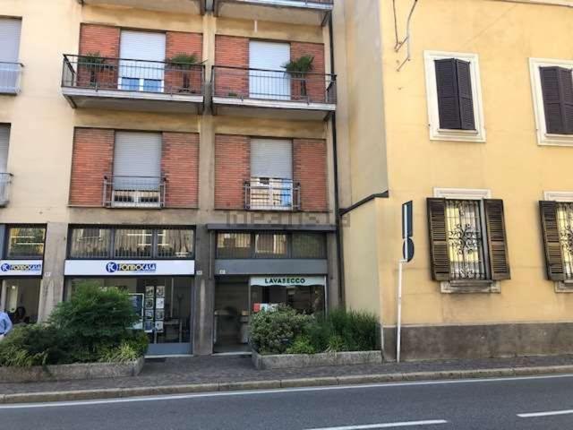 Locale Commerciale in vendita a Meda, Monza e della Brianza