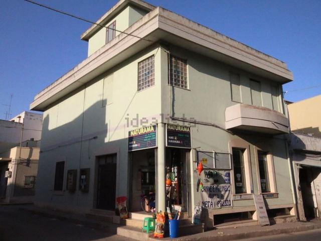 Locale Commerciale in vendita a Avola, Sicilia