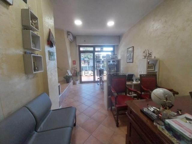 Locale Commerciale in vendita a Aprilia, Lazio