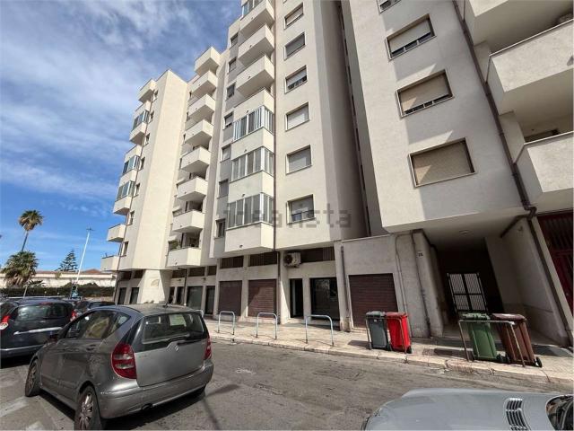 Locale Commerciale in vendita a Centro, Puglia