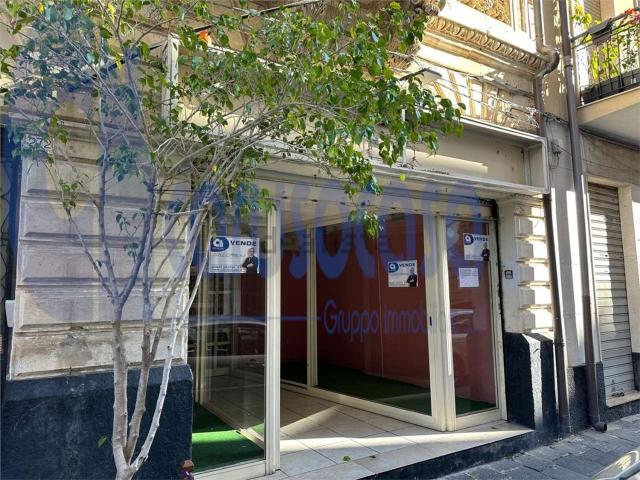 Locale Commerciale in vendita a Augusta, Sicilia