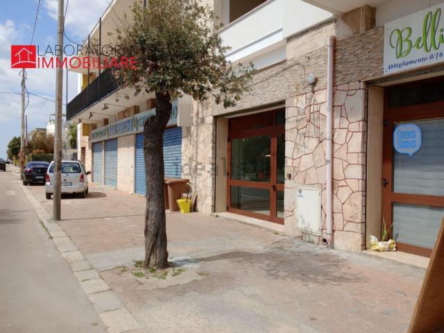 Locale Commerciale in vendita a Puglia, Lecce