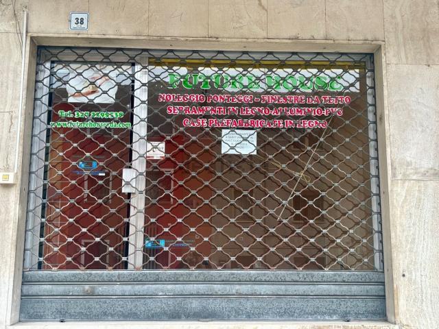 Locale Commerciale in vendita a Conoz, Chatillon