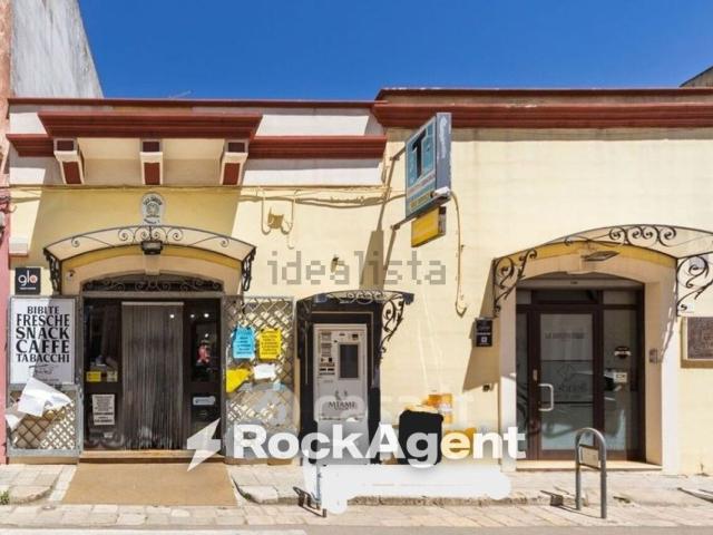 Locale Commerciale in vendita a Puglia, Lecce