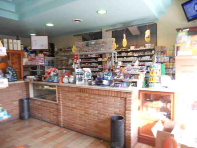 Locale Commerciale in vendita a Unione dei Comuni della Val Vibrata, Martinsicuro