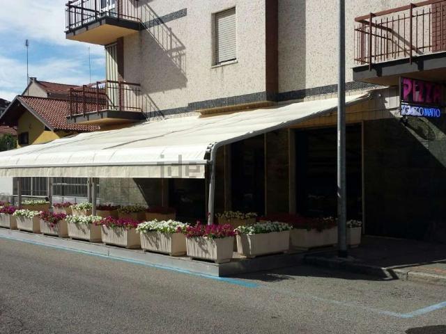 Locale Commerciale in vendita a Centro, Piemonte