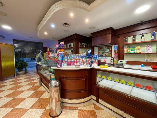 Locale Commerciale in vendita a Puglia, Brindisi